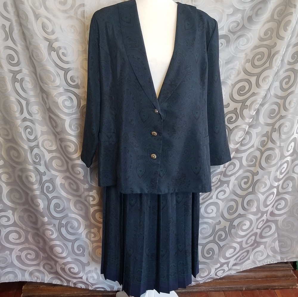 Leslie fay skirt and jacket set